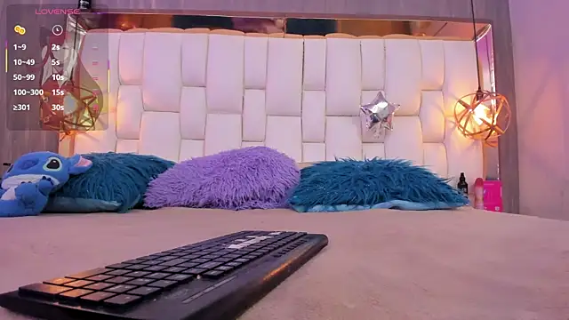 Foxxy_Doll's Webcam Show