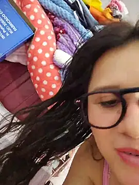 Kitty_KalifaのライブXXXチャット