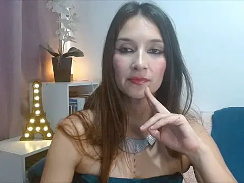 Almaglow_: онлайн-секс-чат