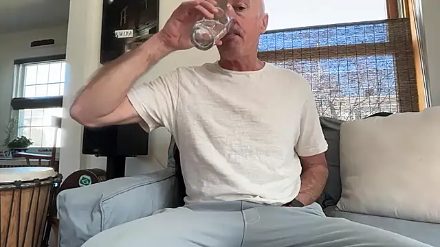 Guy__Grey élő XXX-chatje