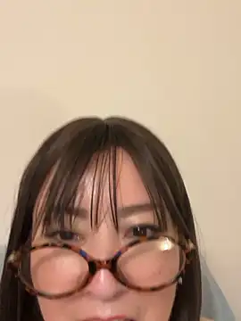 Mitsuco_surflady Chat XXX in diretta