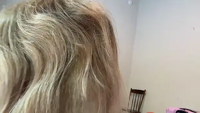 CelestialRuby's Webcam Show