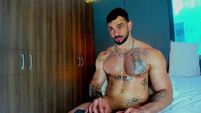 massimo_visconti Show in webcam