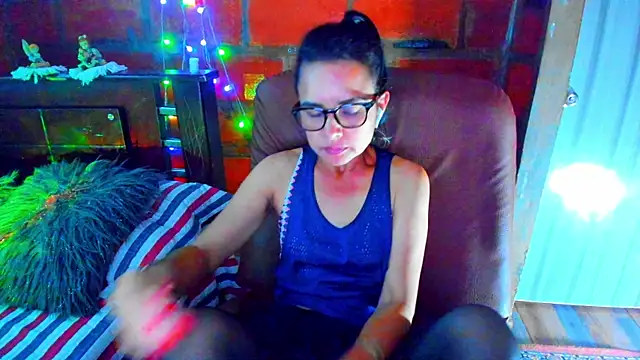 แชท XXX สดของ BrianaGarner