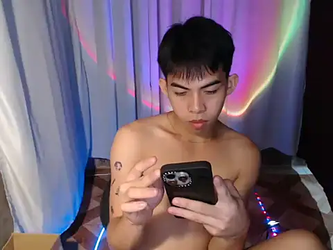 Urhotsilverboy Live XXX Chat