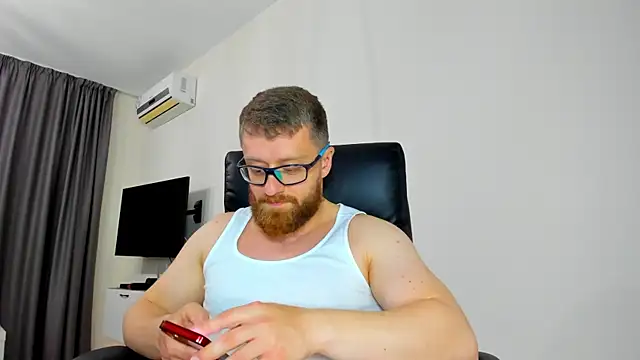 Chatroom XXX en direct de Findom_guy