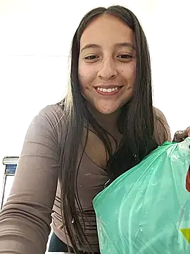 MaskedLatinaXn Live XXX chat