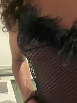 Živý XXX chat CrystalMai_