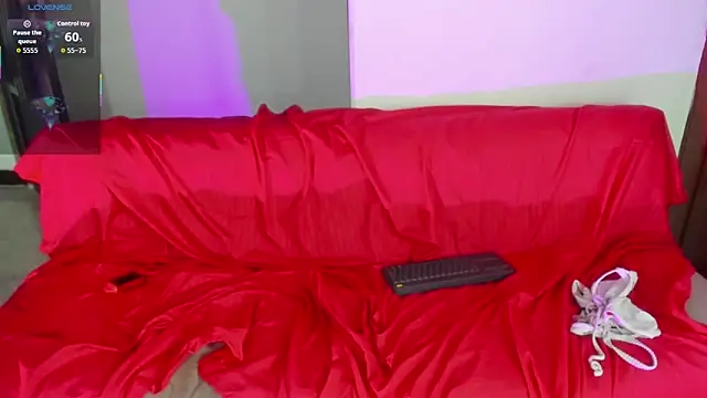 Chat +18 de Nikki__uwu ao vivo