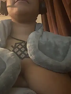 nickytheehawtie Adlı Modelin Web Kamerası Şovu