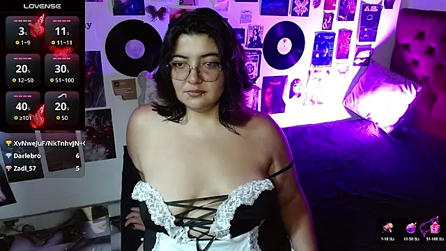 Chat XXX en directo de Roxy_f_w