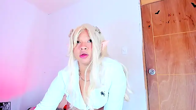 Czat XXX na żywo – Emily_Coper18