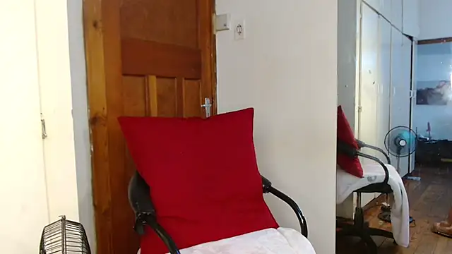 Czat XXX na żywo – Moreish-06