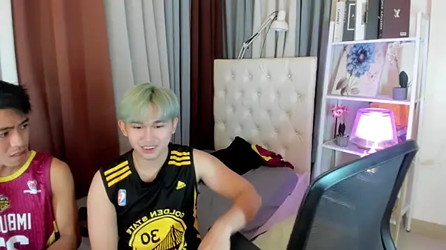 แชท XXX สดของ davincihugecock