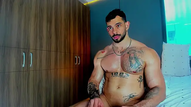 massimo_visconti's Webcam Show