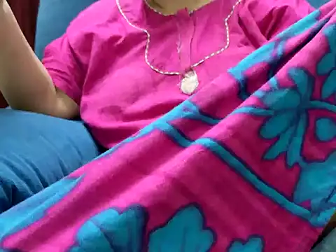 TamilDreamgirl08's Live XXX Chat