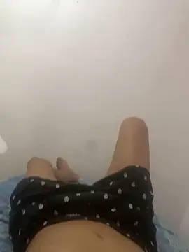 Show modela zam-e na web-kameri