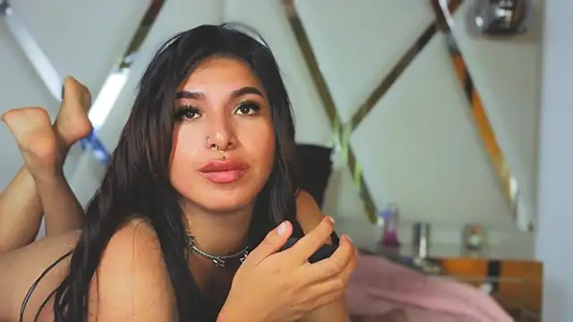 MeelFox লাইভ XXX চ্যাট