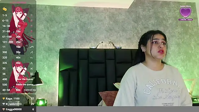 crystaldarliing's Live XXX Chat