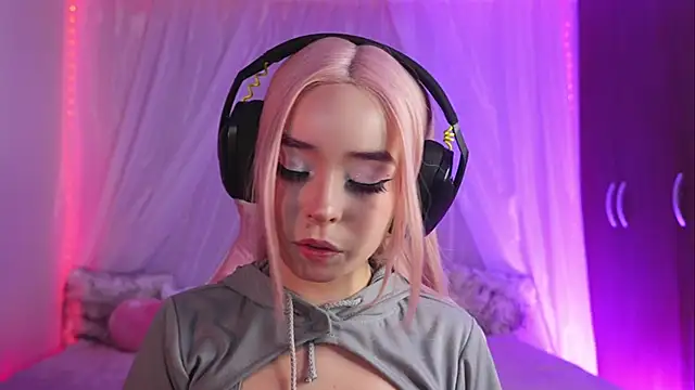 Lilou_albrecht élő XXX-chatje