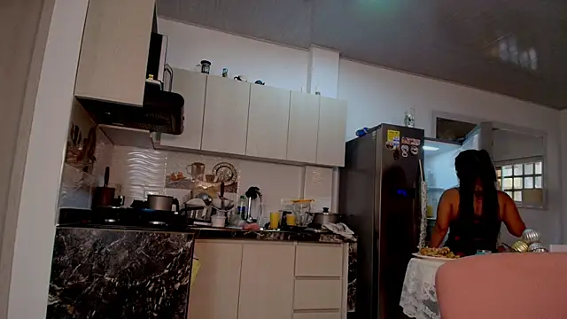 Serafina_del_Mar__ élő XXX-chatje