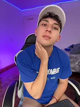 oliver_kyy 在線直播表演