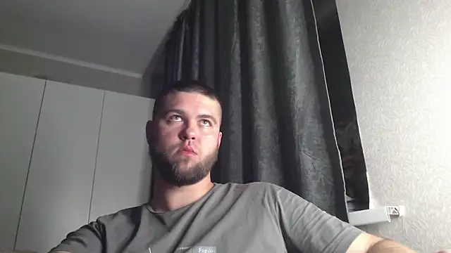 Show modela Ar4eewal na web-kameri