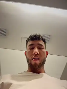 Pokazy przed kamerką – liam_bronw