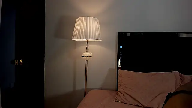 lilithTeen1_ 现场XXX聊天