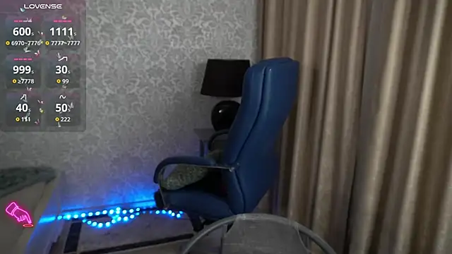 CrystalBlissin Live XXX chat