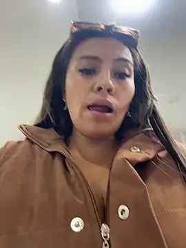 LIZ-06_n Live XXX chat