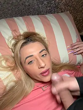 Strongqueenn Live XXX chat