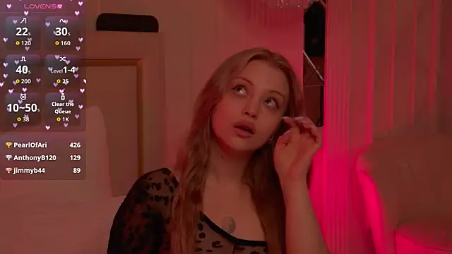 MollyHilton: онлайн-секс-чат