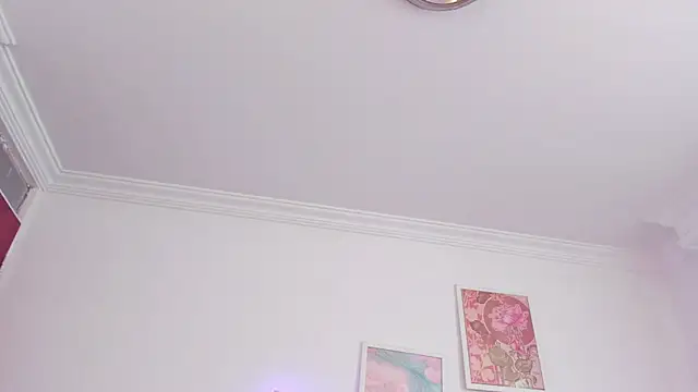 แชท XXX สดของ canelleGarces