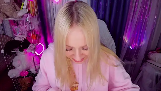 CeaneLino Adlı Modelin Canlı XXX Sohbeti