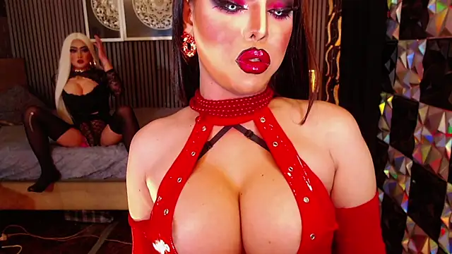 BigCockLatinaTS' Webcam Show