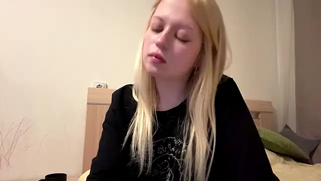 JeneeBIanks Adlı Modelin Canlı XXX Sohbeti