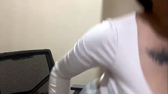 แชท XXX สดของ JuleneGowins