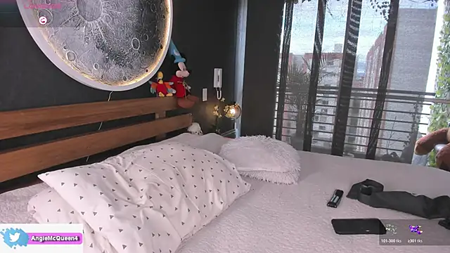 Sarajames Chat XXX in diretta