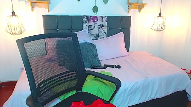 Emma_hassani Chat XXX in diretta