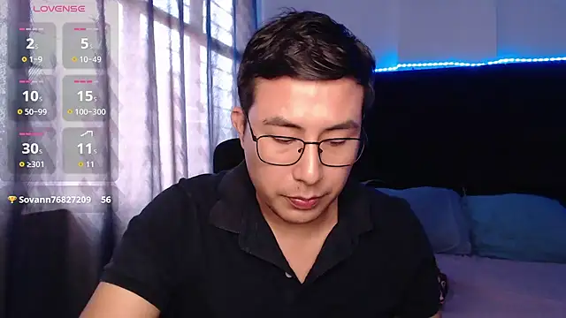 andrewmhilton_のウェブカメラショー