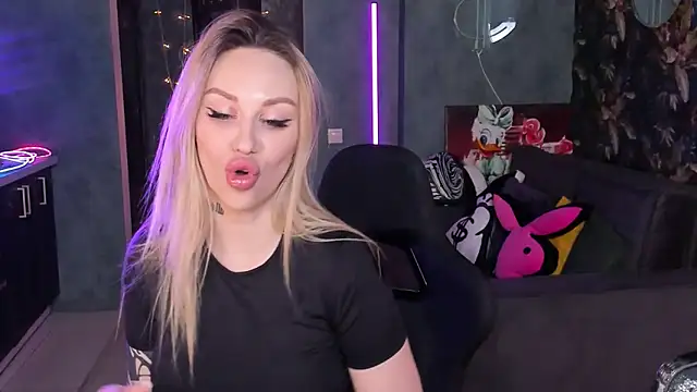 Blckmirrorr's Live XXX Chat