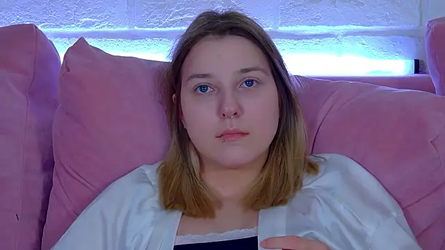 TinnaBurton Live XXX-Chat