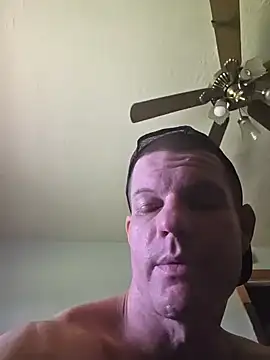 JockNThirsty: διαδικτυακό σόου στην κάμερα