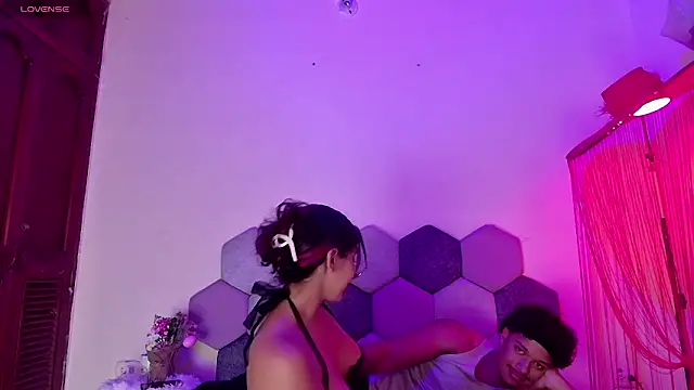 Horny_tgn 现场XXX聊天