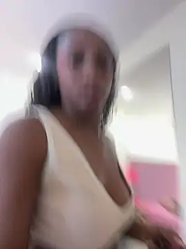 LiaTrainor Live XXX-Chat