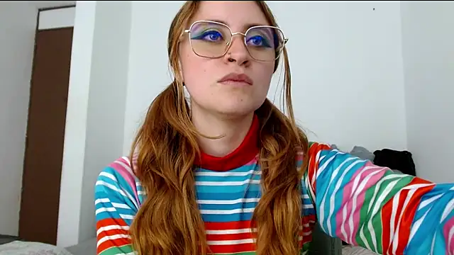 Juls_winter_'s Live XXX Chat