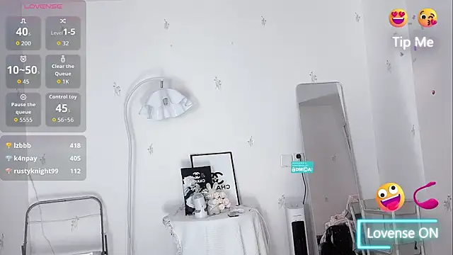 momo-5952 网络视讯表演