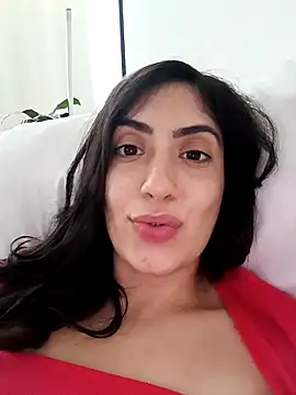 MIYESSI – Live XXX-chat