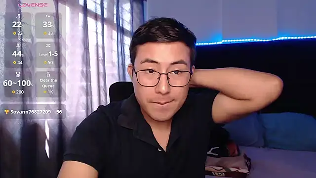 Chat +18 de andrewmhilton_ ao vivo